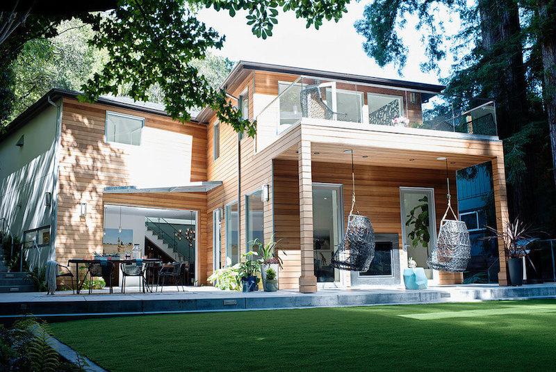 extérieur de la maison bohème chic via Regan Baker Design extérieur-maison-bohème-chic-Casual-hip-home-Regan-baker-design