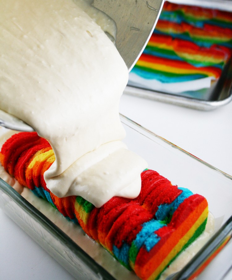 gâteau-surprise-coeurs-multicolores-recettes-nappage