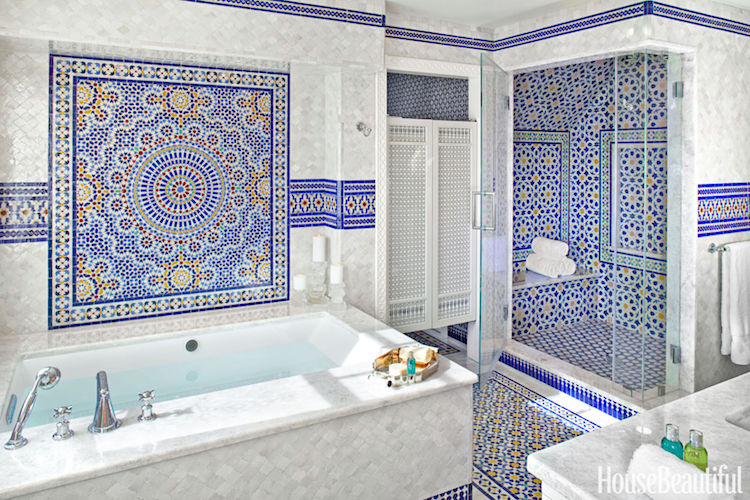 salle-de-bain-marocaine-mosaique-marocaine-motif-rosettes-bleu-jaune