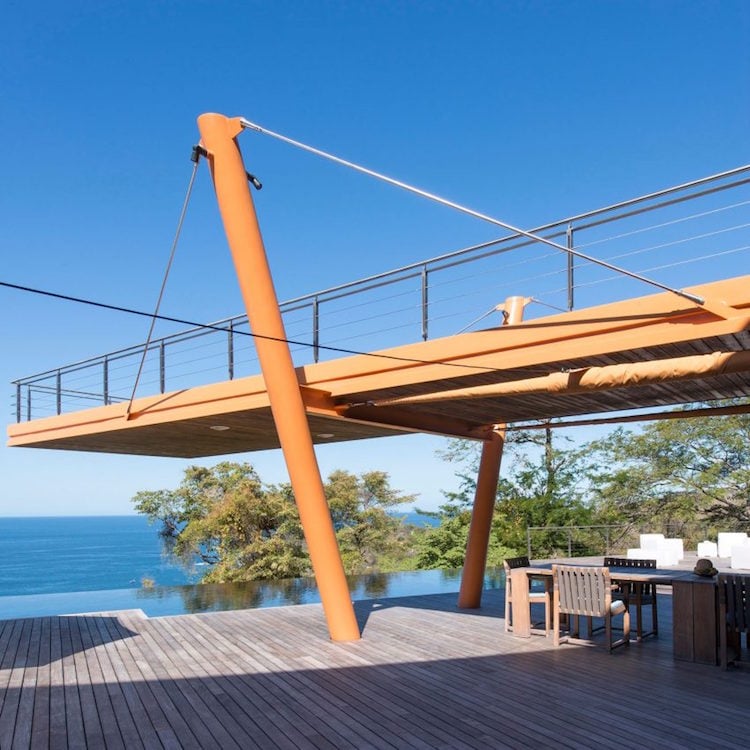terrasse avec piscine-débordement-villa-cielomar-salle-manger-extérieur