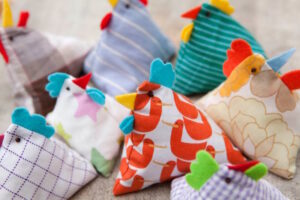 DIY-couture-facile-poules-tissu-mignonnes
