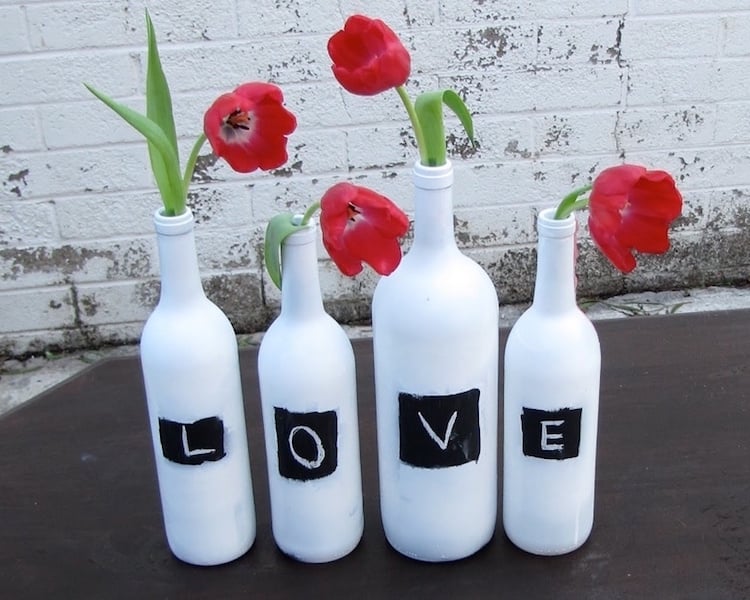 DIY déco mariage pas-chere-bouteilles-peintes-tulipes