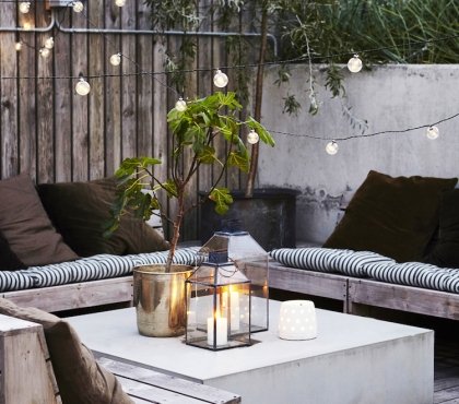 aménager-petite-terrasse-rêve-table-béton-ciré