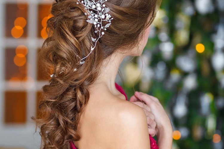 Coiffure boucle mariage en 20 idées qui décoiffent!