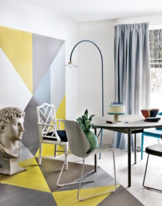 décoration-salle-manger-blanc-gris-perle-jaune-pastel