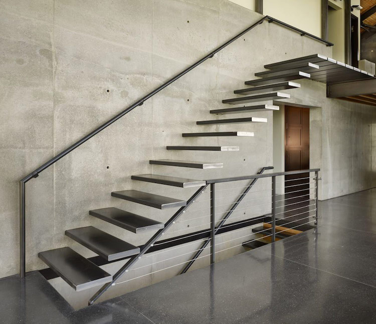 escalier-métallique-intérieur-marches-suspendues-acier