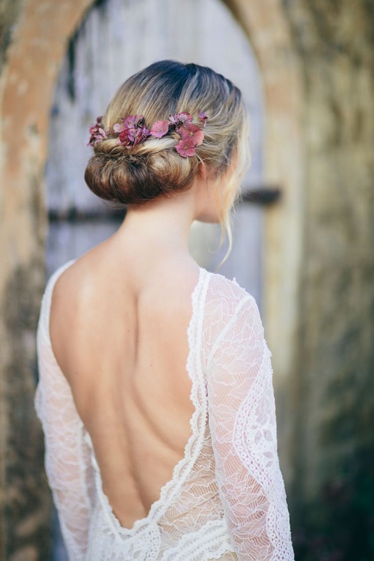 Id e chignon  mariage  la coiffure classique qui tient 