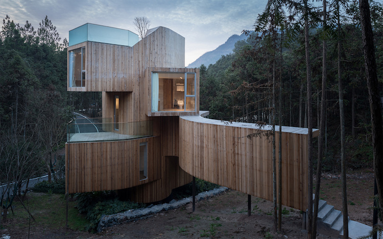 maison-dans-arbres-luxe-parement-bois-massif