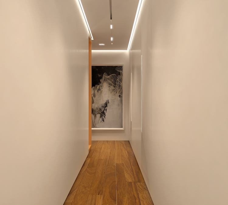 parquet-chêne-massif-murs-blancs-rubans-lumineux-LED