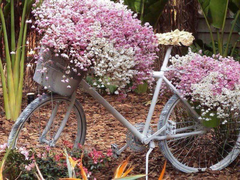 Small Plastique Takefuns Pot de fleurs artificielles en forme de vélo ancien avec panier pour décoration de maison et mariage violet