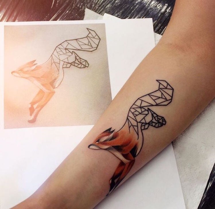 tatouage-géométrique-renard-graphique-aquarelle