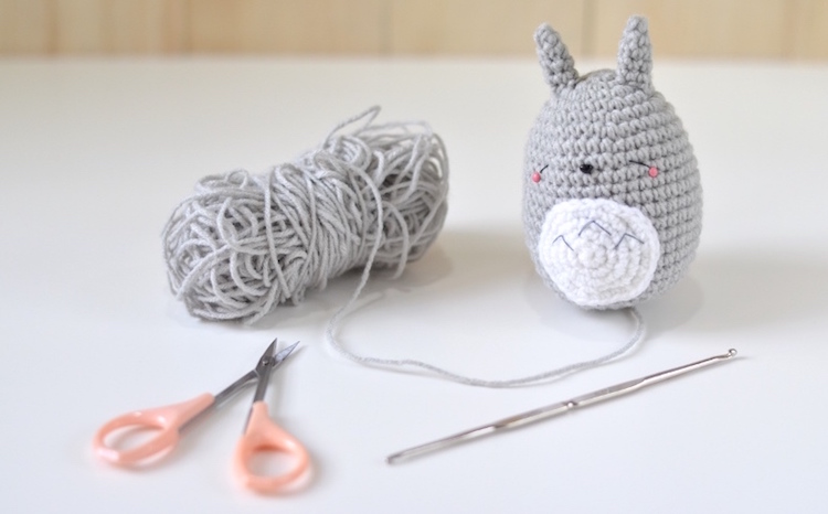 activité-manuelle-crochet-amigurumi-totoro