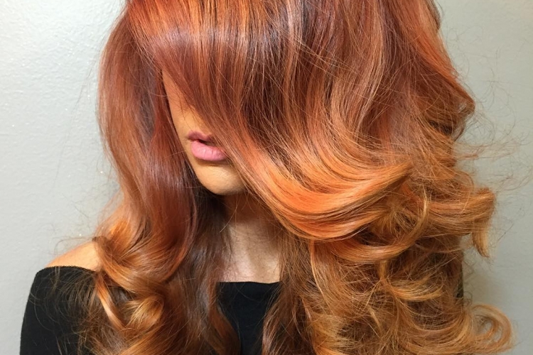 Balayage miel sur cheveux châtain foncé ou clair