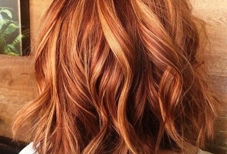 Balayage miel sur cheveux châtain foncé ou clair