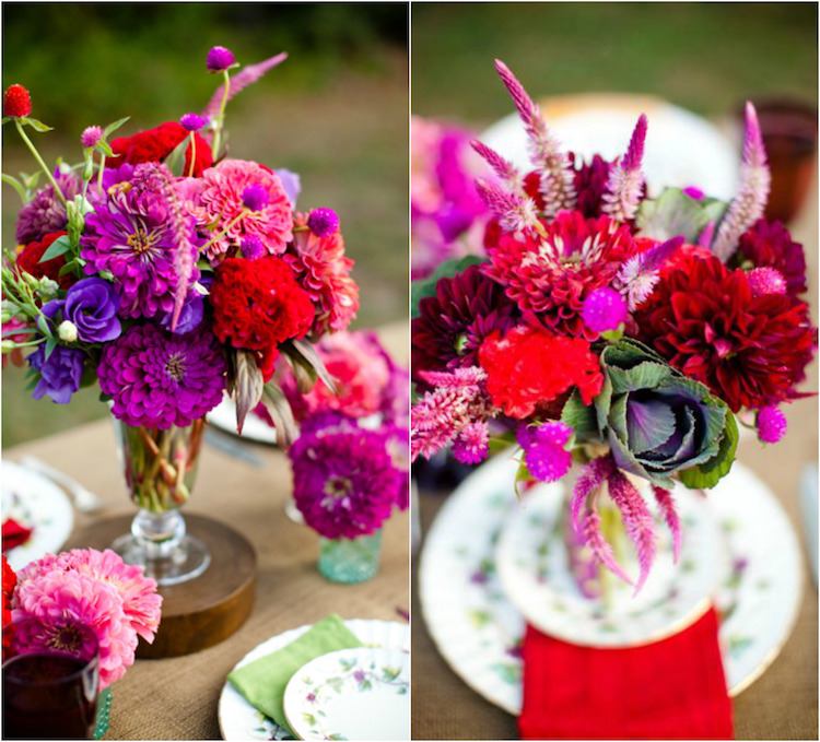 centre-table-floral-mariage-printemps-dahlia-zinnia-rouge-violet