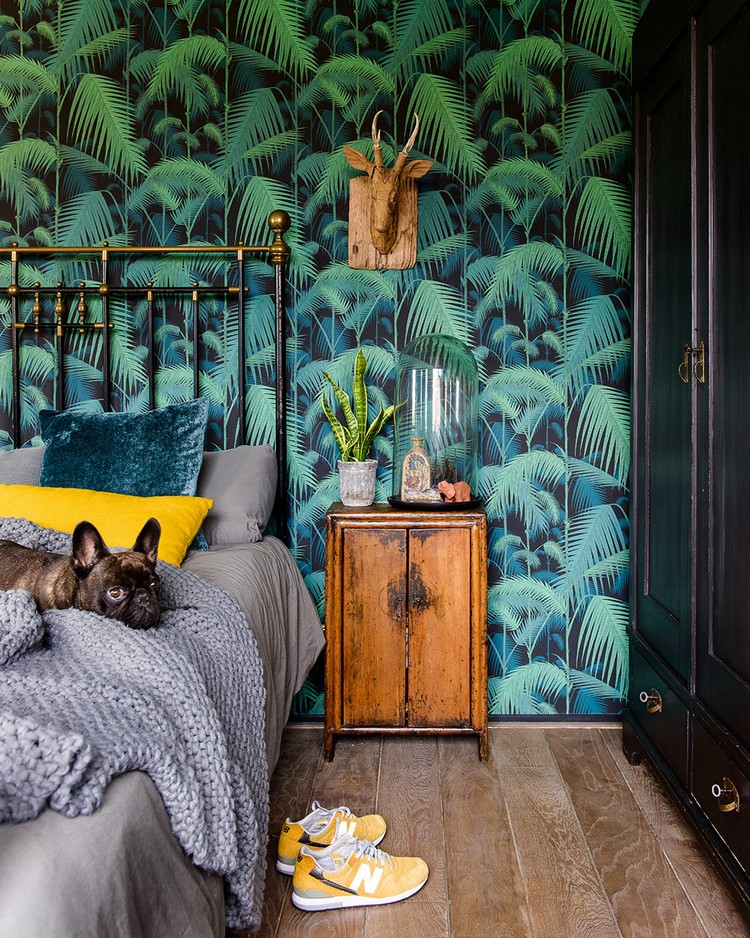 papier-peint-tropical-chambre-meubles-bois