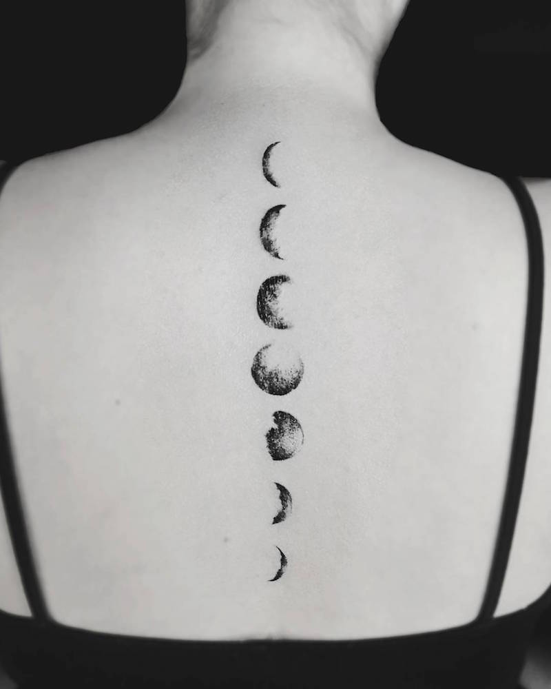 signification-tatouage-lune