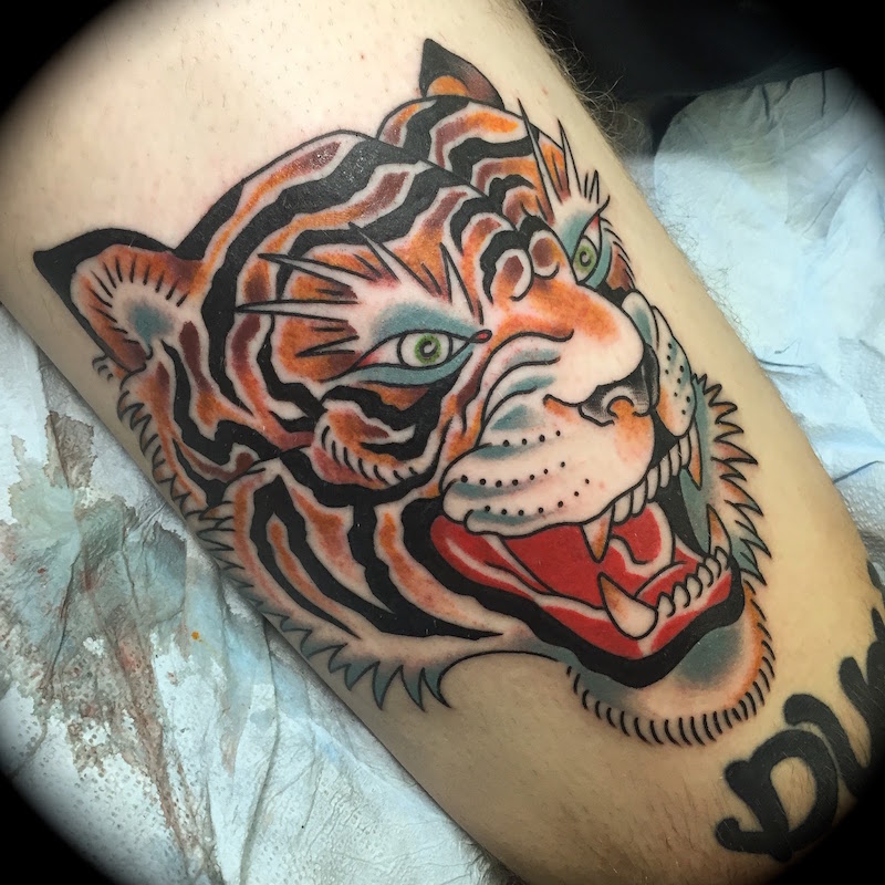 signification-tatouage-tigre-couleur