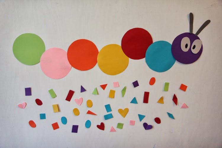 activité-manuelle-2ans-chenille-papier-décoration-murale