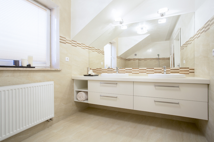 carrelage-salle-bain-beige-frise-décorative-ambiance-zen