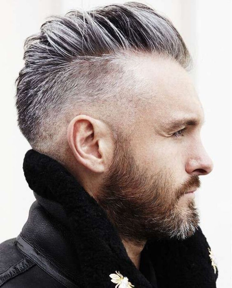 coupe-hipster-homme-cheveux-longs-dessus-arrière-barbe