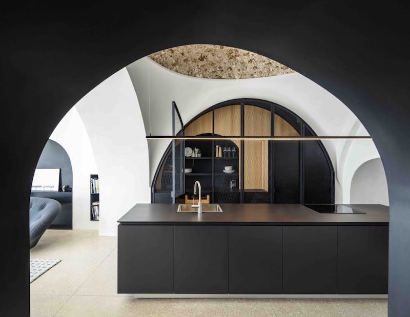 meubles-éclairage-design-cuisine-maison-caverne-pierre