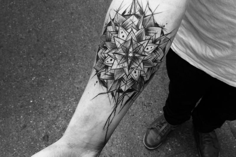 Tatouage avant bras, bras complet ou tatouage manchette : lequel choisir