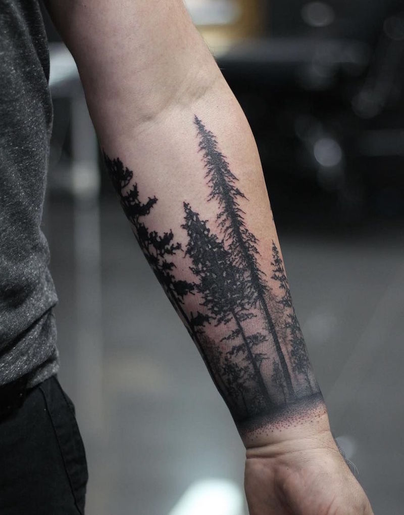 tatouage-avant-bras-paysage-forestier
