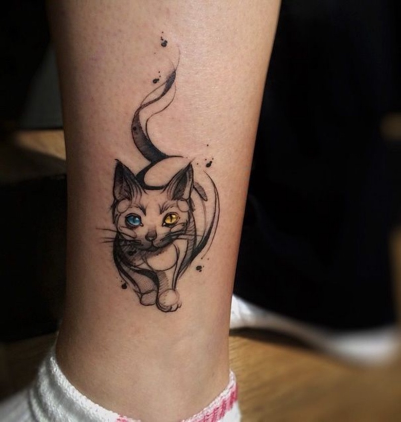 tatouage-chat-yeux-dépareillés