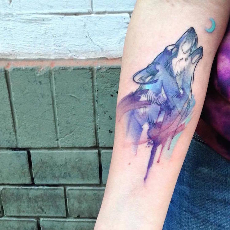 tatouage-loup-femme-tatouage-aquarelle-avant-bras