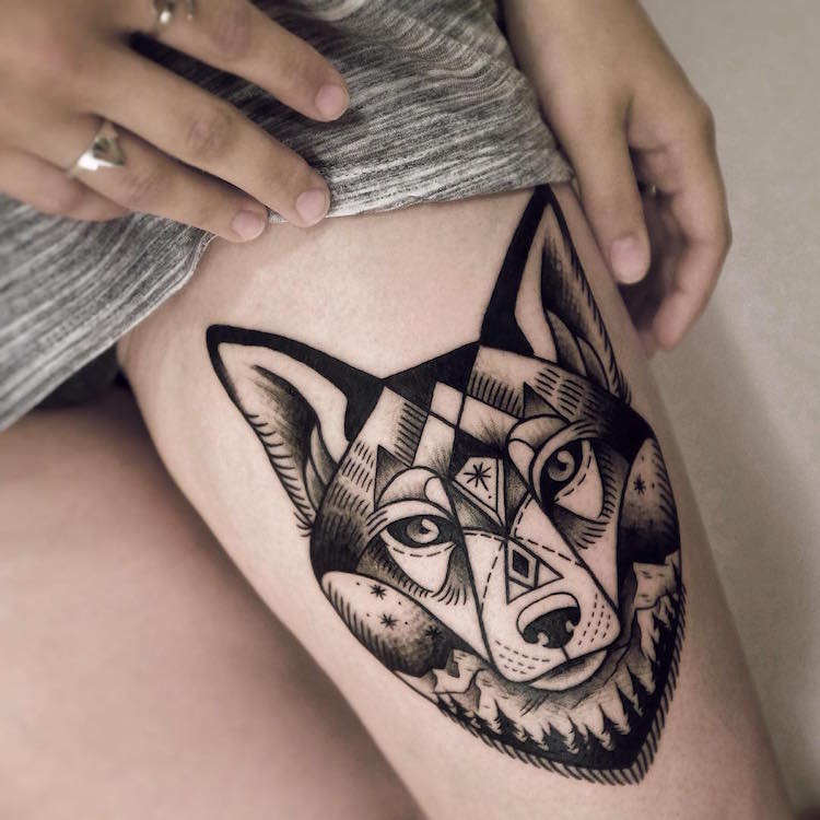 tatouage-loup-femme-tête-loup-cuisse