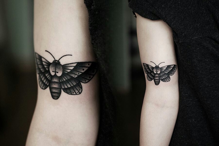 Tatouage papillon femme – signification et idées