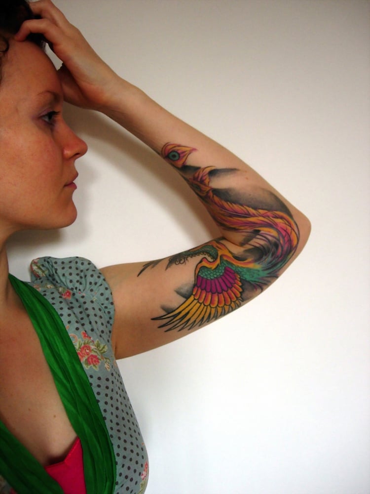 tatouage-phoenix-femme-avant-bras-biceps