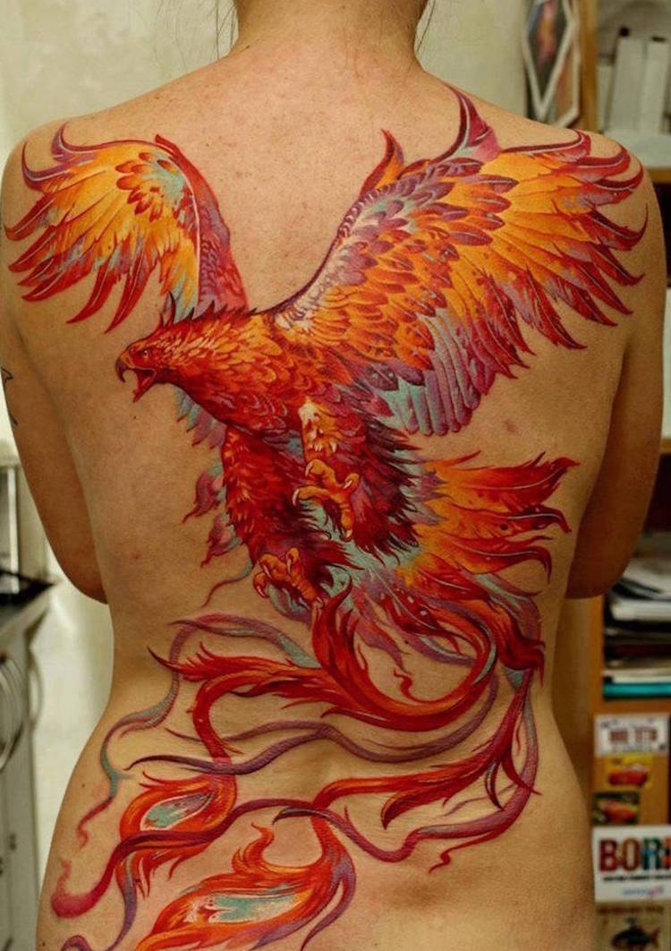 tatouage-phoenix-femme-dos-entier