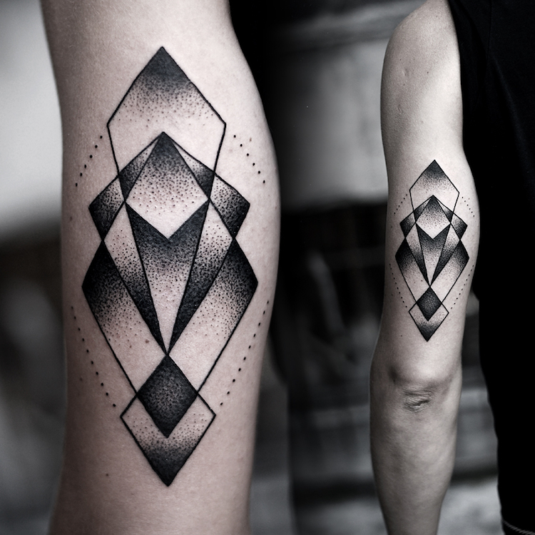 tatouage-swag-géométrique-dot-work