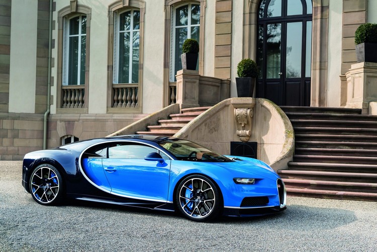 voiture-plus-rapide-monde-bugatti-bleu