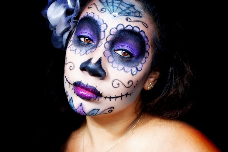 maquillage-tête-mort-mexicaine-bleu