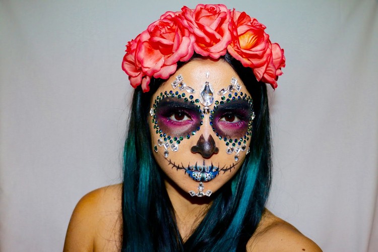 maquillage-tête-mort-mexicaine-rose