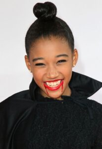 maquillage-vampire-fille-simple