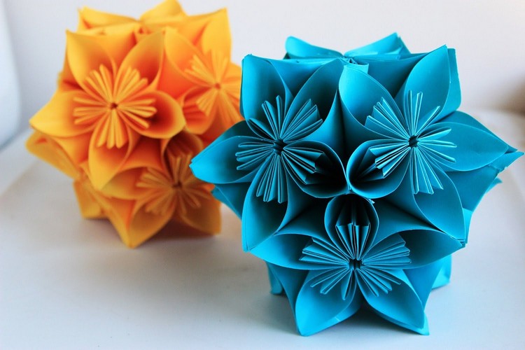 origami-fleur-coloré-arrangement-balle