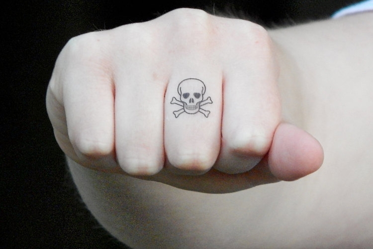 Tatouage tête de mort - 40+ idées memento mori tatouage en styles variés