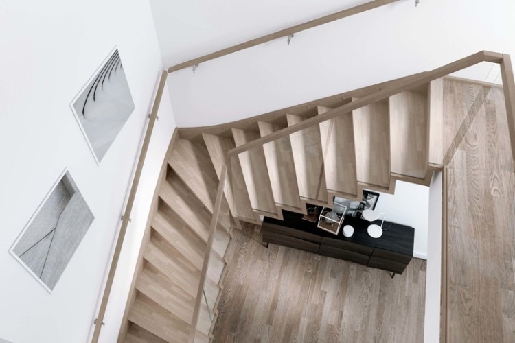 rampe escalier bois-verre-main-courante-bois-assorti