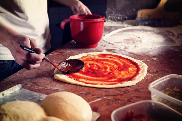 recette pizza chèvre miel coulis-tomates