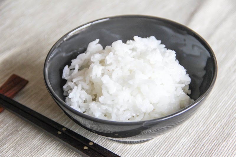 recette de riz japonais préparé-eau-sans-condiments