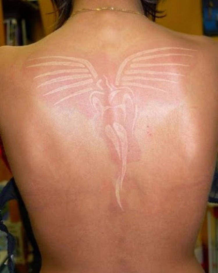 Tatouage Ange Un Message Profond Ou Un Look Branche Tatouage Ange Un Message Profond Ou Un Look Branche