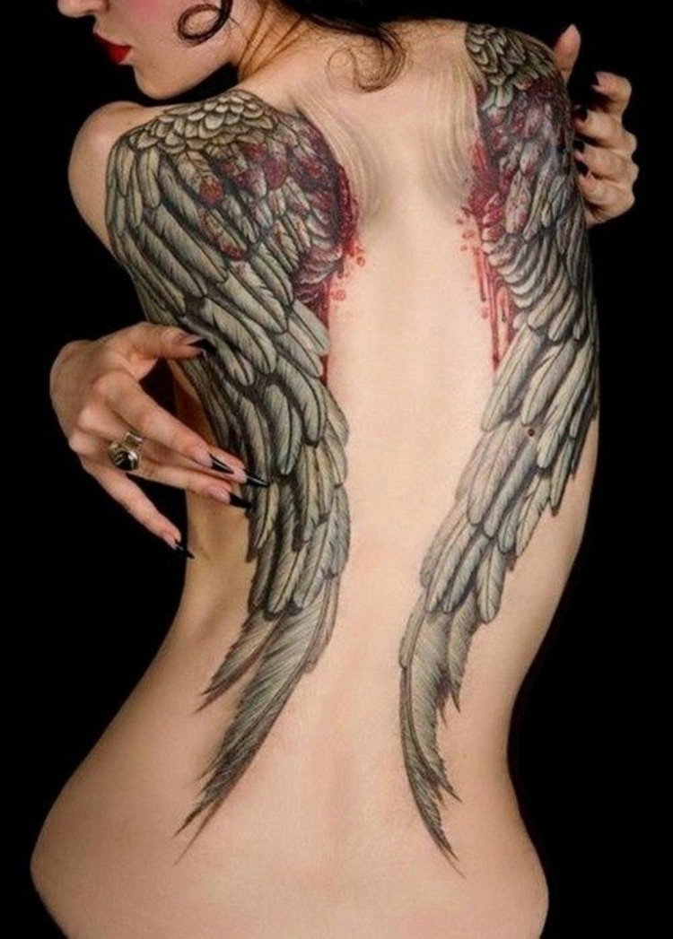 tatouage-ange-fille-aile-dos