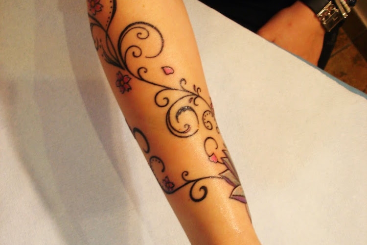 Tatouage arabesque – s’approprier l’inkage féminin par excellence