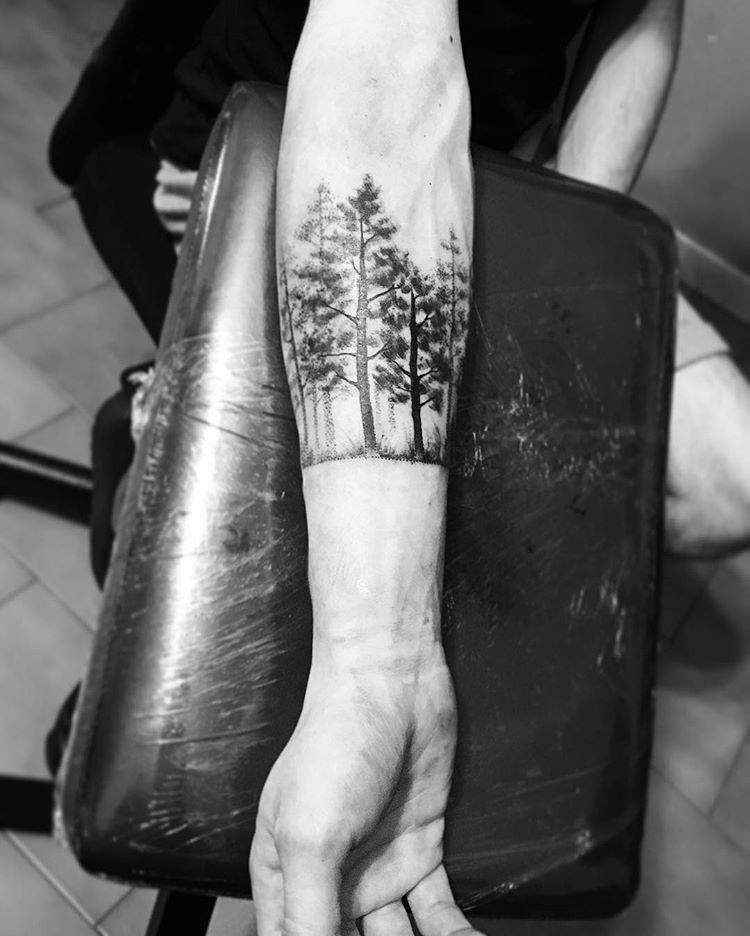 tatouage-arbre-avant-bras-homme
