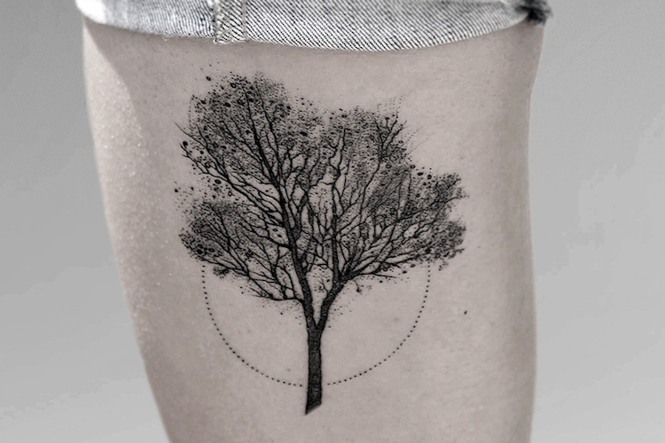Tatouage arbre et tatouage arbre de vie : signification et inspirations