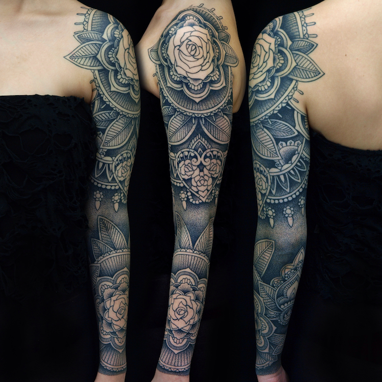 tatouage-bras-femme-manche-complete-mandala-pointillisme